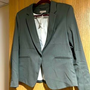 H&M jacket. Sage green NWT. Size L